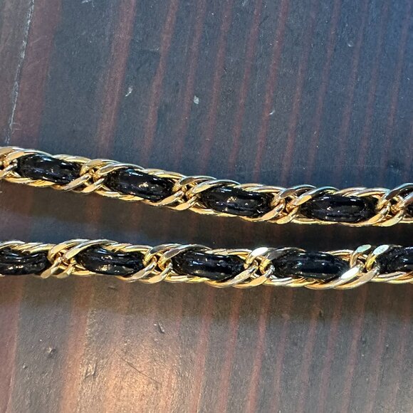 π€ Vintage Jay Herbert Black Patent Leather Cute Little Quilted Crossbody Bag - Picture 9 of 11